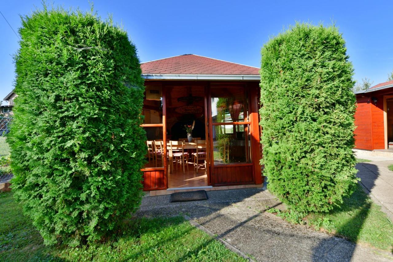 House Marinic Hotel Grabovac  Exterior foto